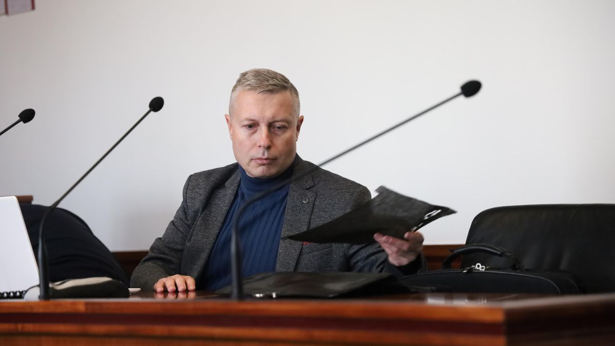 Brněnský soudce měl činit sexuální nátlak na nezletilou, vyvázl s podmínkou